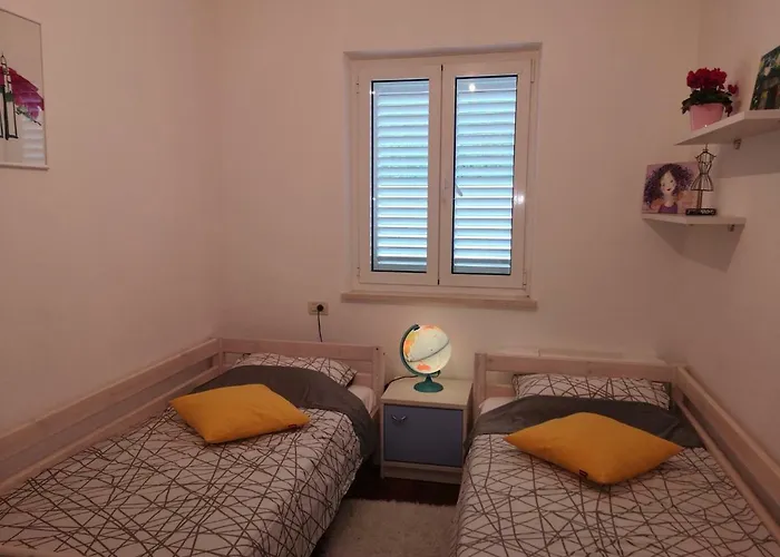 Blue Infinity 3 Lemi